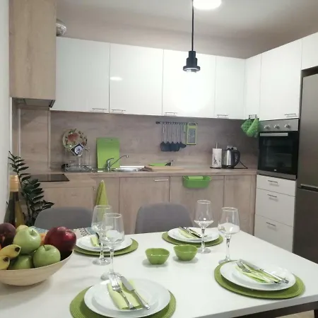Sea Garden Flat * Top Center Varna