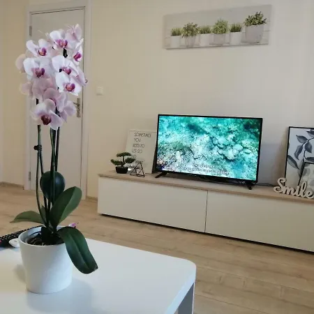 Sea Garden Flat * Top Center Varna
